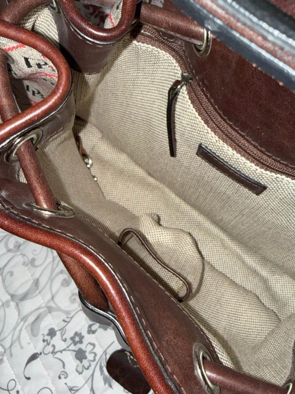 Dooney and Bourke bag. Great condition! Open to offers